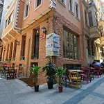 Bed & Breakfast Corner Living Space 3*