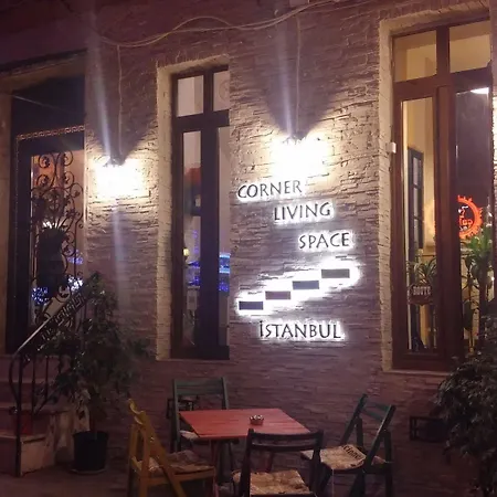 Corner Living Space Bed & Breakfast 3*