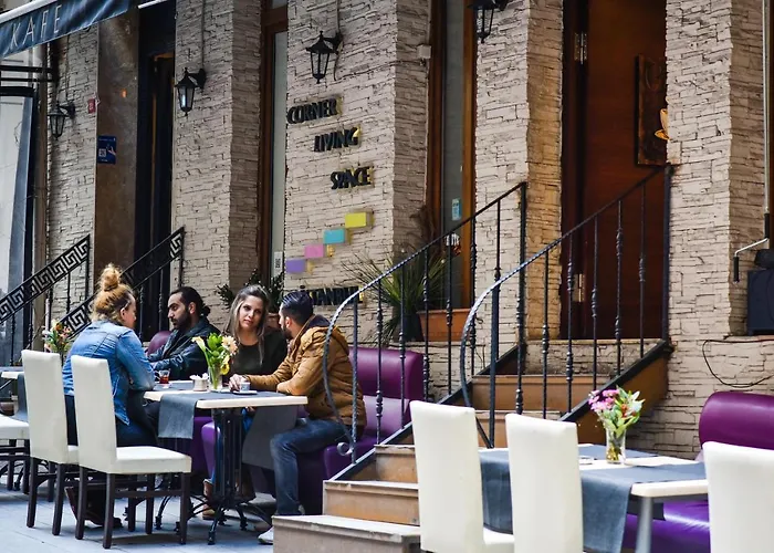 Corner Living Space 3*