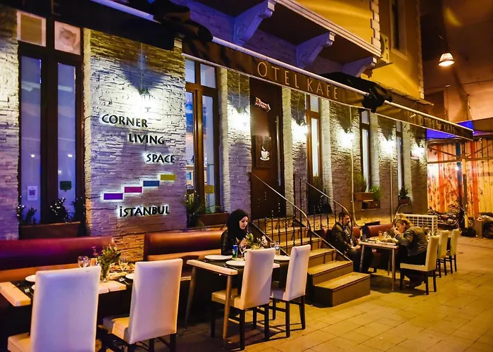 Corner Living Space 3*