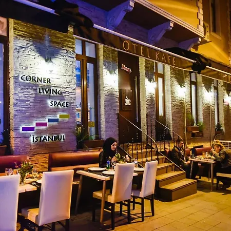 Corner Living Space 3*