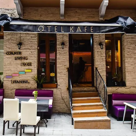 فندق مبيت وإفطار Corner Living Space 3*