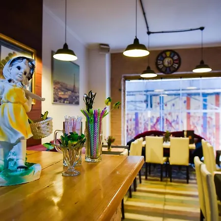 فندق مبيت وإفطار Corner Living Space 3*