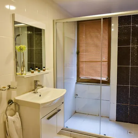 Corner Living Space Отель типа 