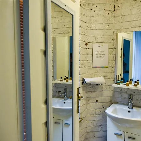 Corner Living Space 3* Стамбул